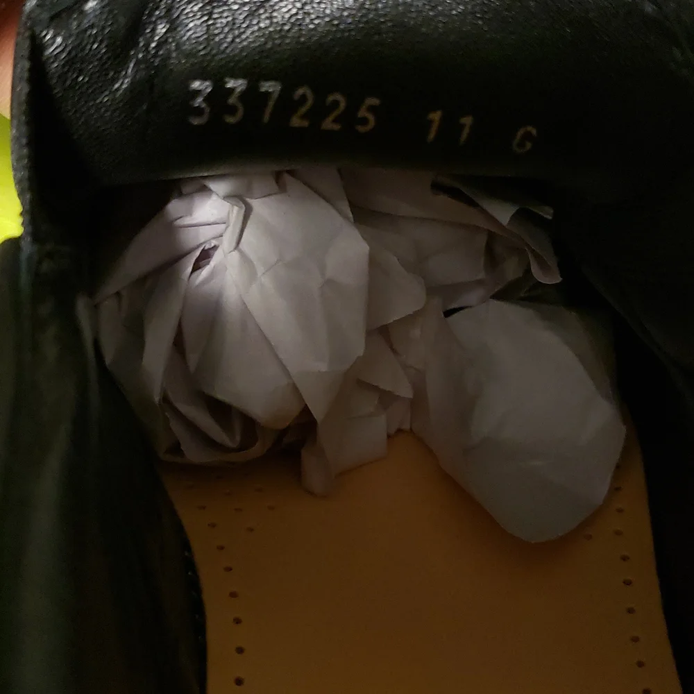 Gucci Supreme Sneakers - Picture 5 of 7
